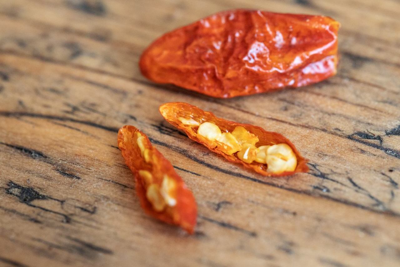 Bird´s Eye Chili in Bio Qualität mit Ansicht von innen